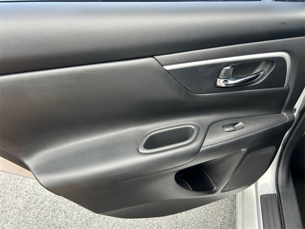 2016 Nissan Altima 2.5 SR