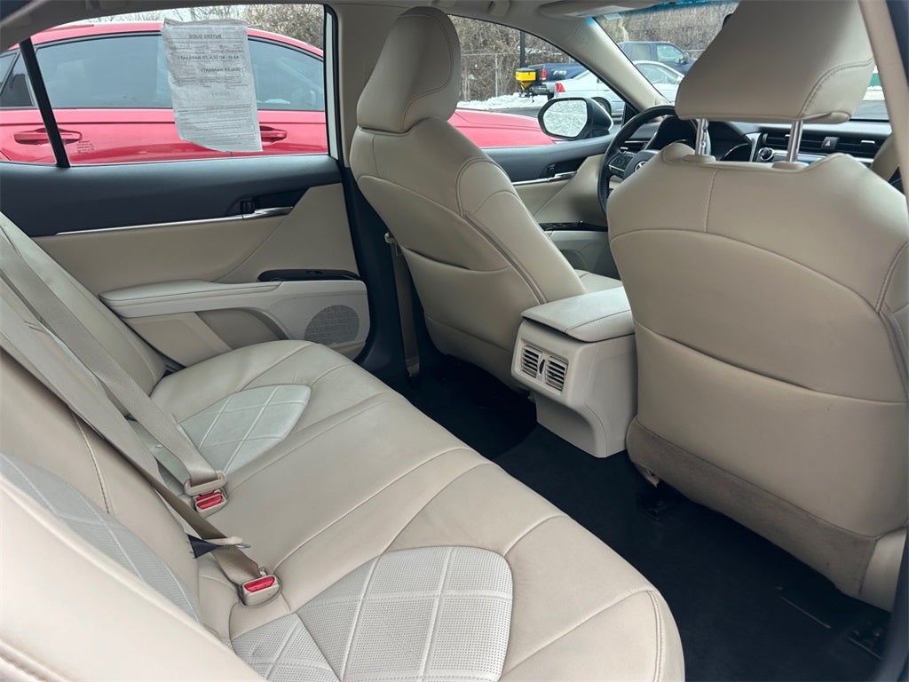 2019 Toyota Camry Hybrid XLE