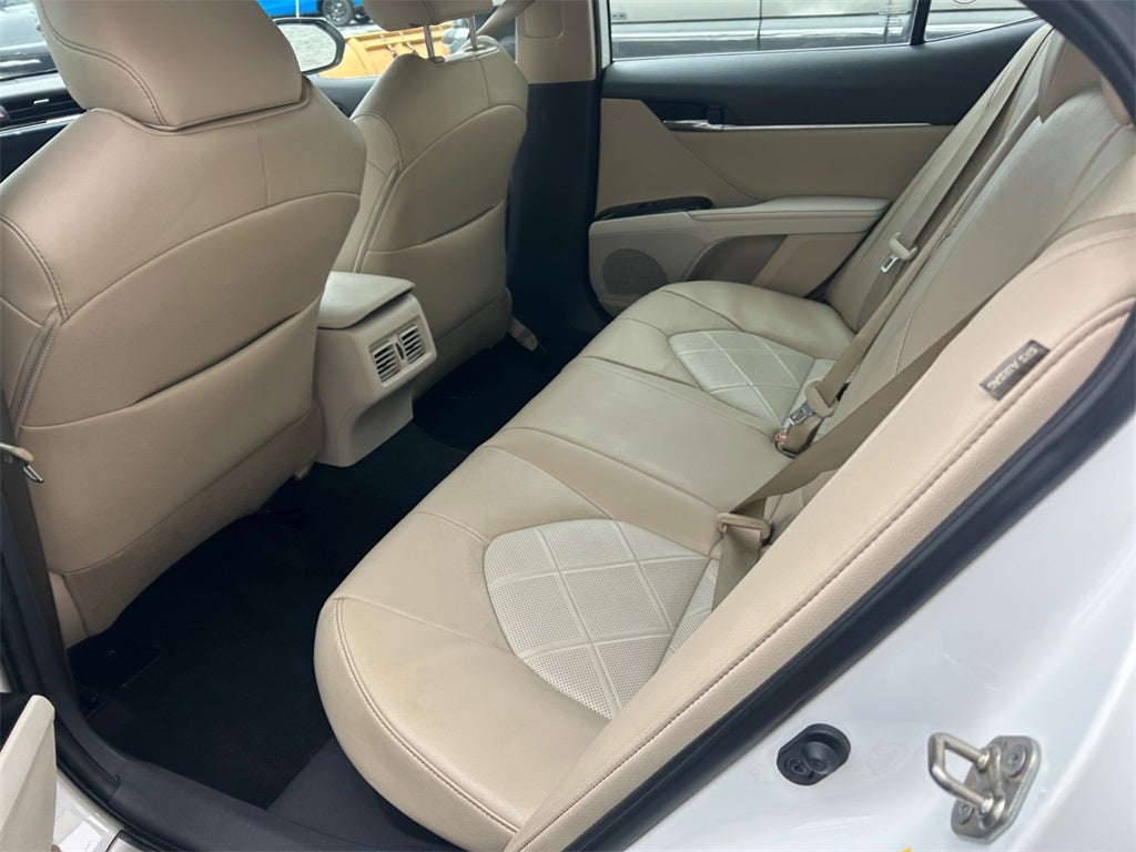 2019 Toyota Camry Hybrid XLE