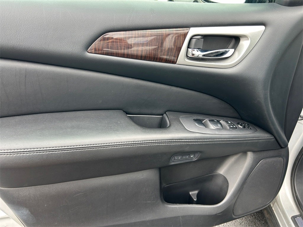 2014 Nissan Pathfinder SL