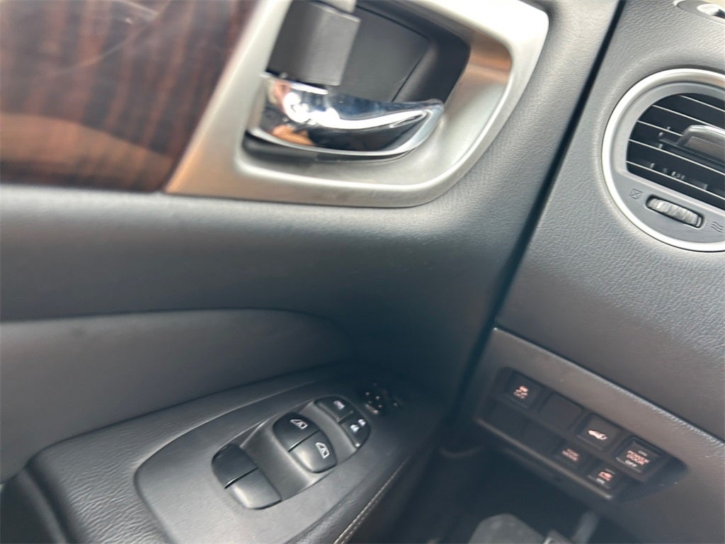 2014 Nissan Pathfinder SL