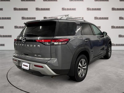 2022 Nissan Pathfinder SL
