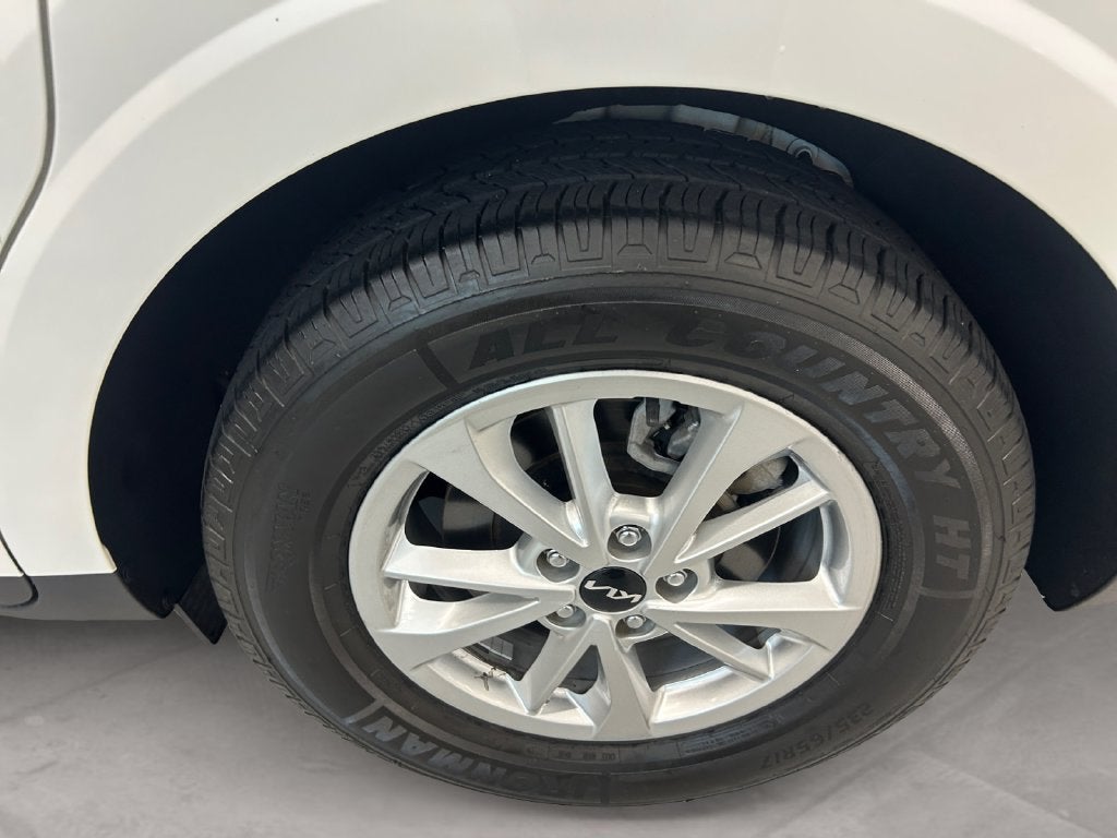 2022 Kia Carnival LX
