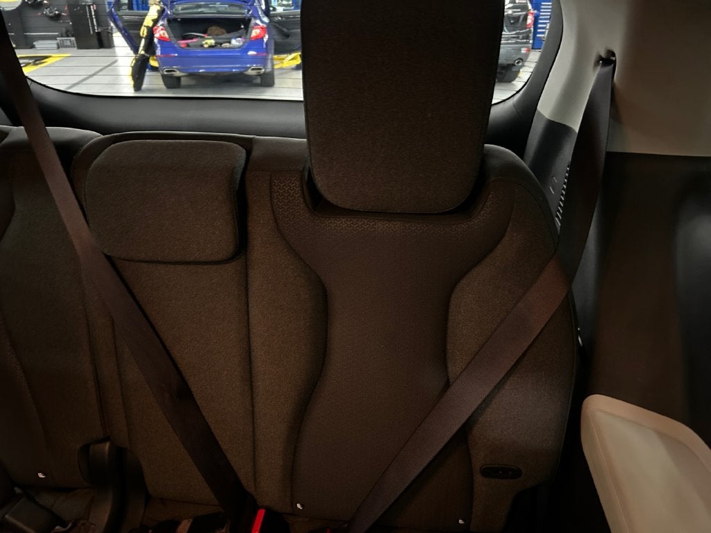 2022 Kia Carnival LX