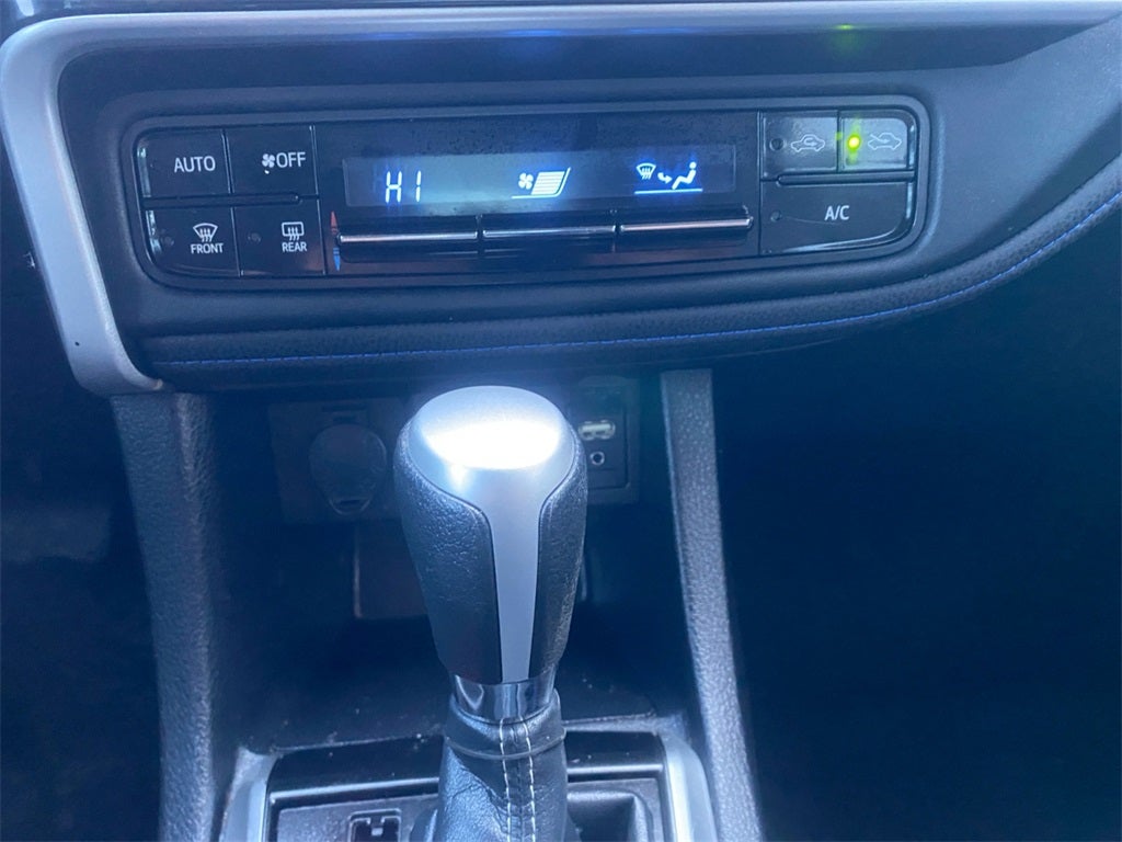 2018 Toyota COROLLA SE