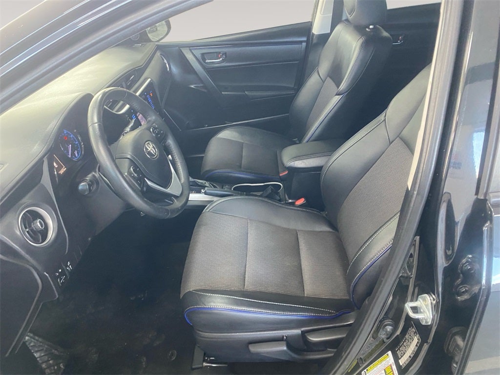 2018 Toyota COROLLA SE