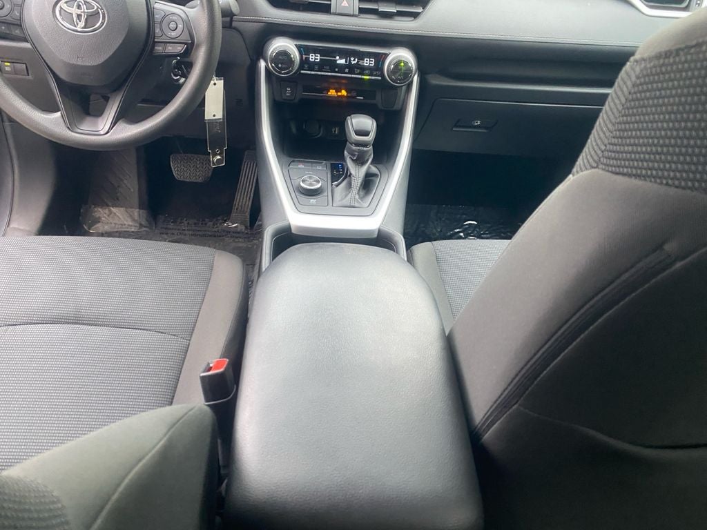 2024 Toyota RAV4 LE - Photo 11