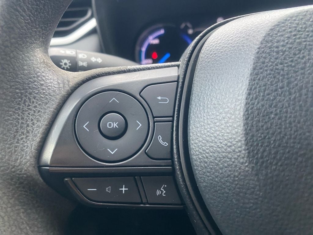 2024 Toyota RAV4 LE - Photo 18