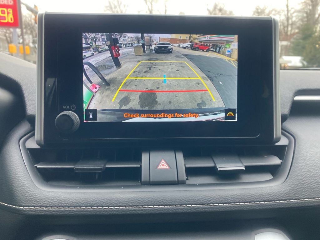 2024 Toyota RAV4 LE - Photo 21