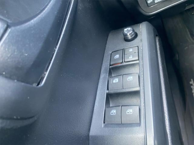 2019 Toyota TACOMA SR Limited V6