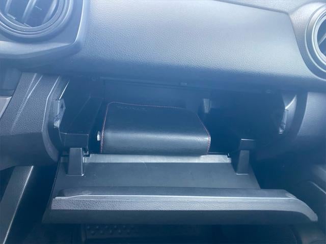 2019 Toyota TACOMA SR Limited V6