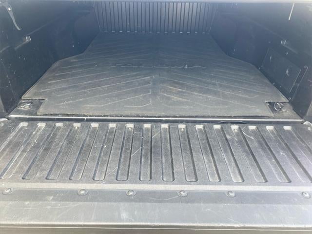 2019 Toyota TACOMA SR Limited V6