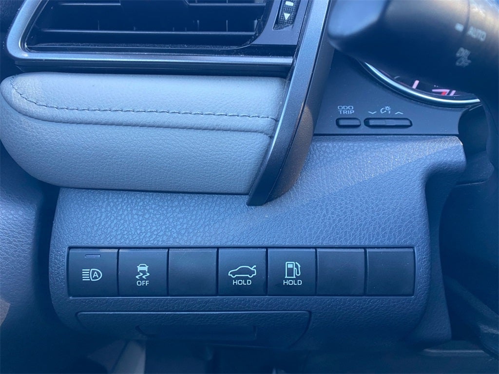 2019 Toyota CAMRY LE