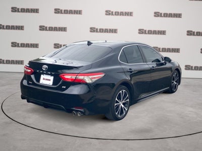 2019 Toyota CAMRY SE