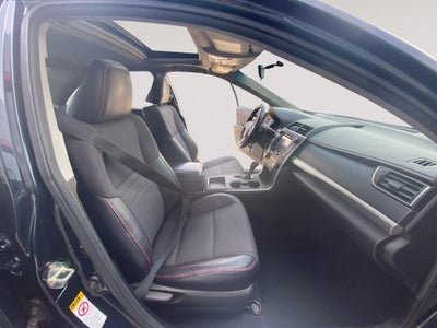 2016 Toyota CAMRY SE