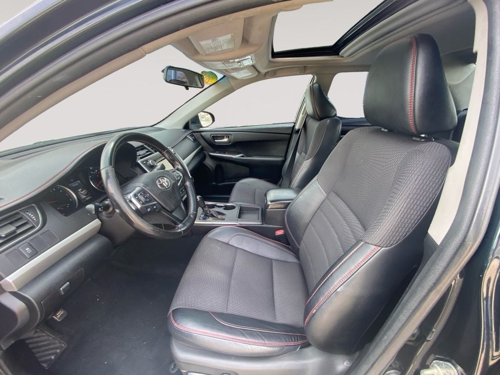 2016 Toyota CAMRY SE