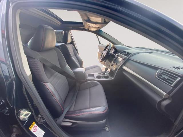 2016 Toyota CAMRY SE