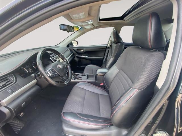2016 Toyota CAMRY SE