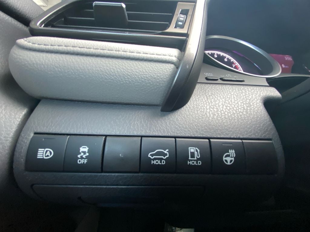 2024 Toyota CAMRY LE