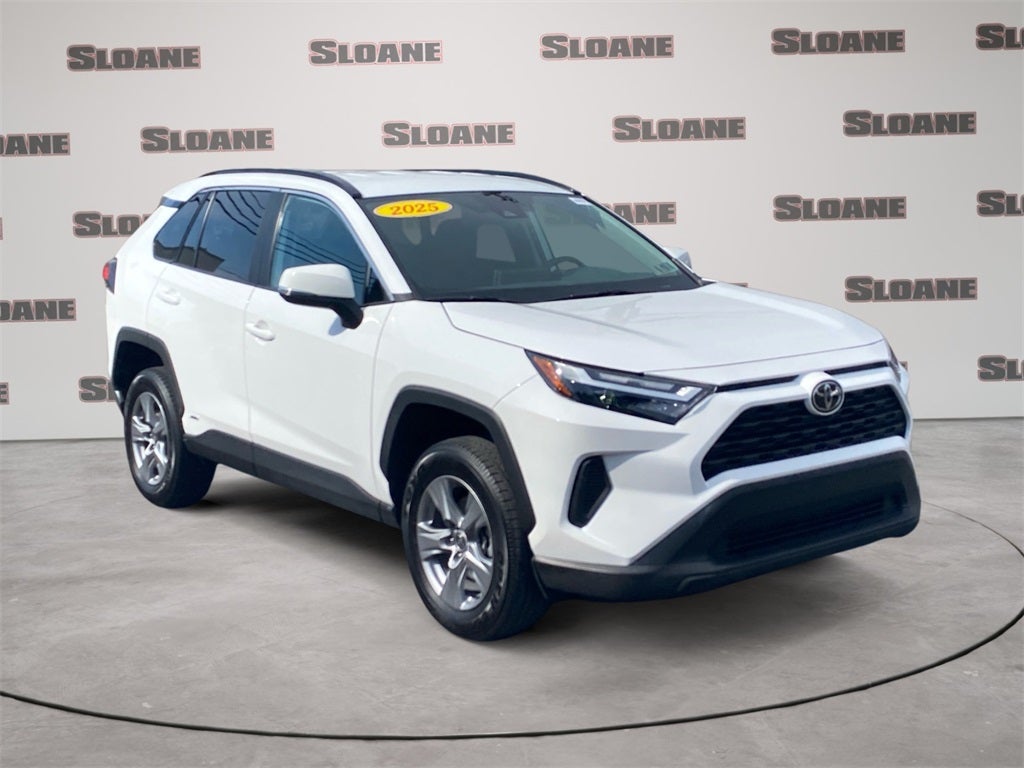 2025 Toyota RAV4 HYBRID XLE