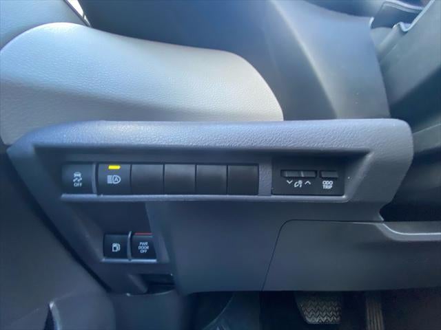 2023 Toyota SIENNA LE LE 8 Passenger