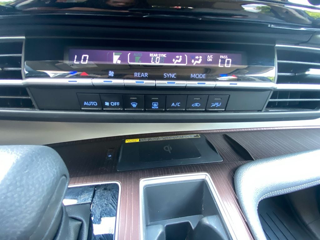 2023 Toyota Sienna LE 8 Passenger