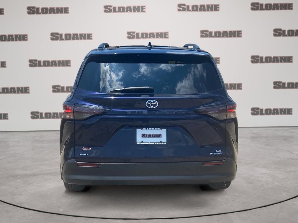 2023 Toyota Sienna LE 8 Passenger