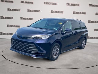 2023 Toyota Sienna LE 8 Passenger