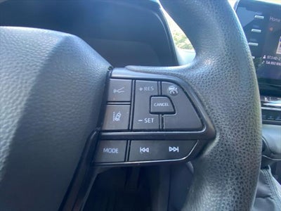 2023 Toyota Sienna LE 8 Passenger