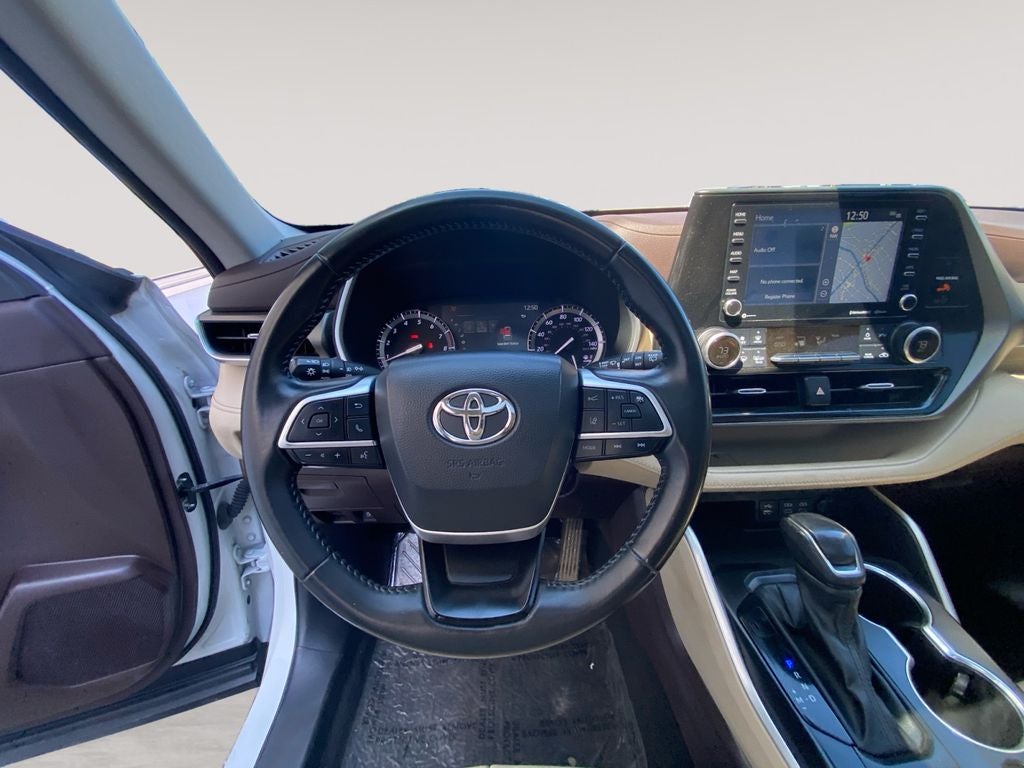 2022 Toyota HIGHLANDER XLE