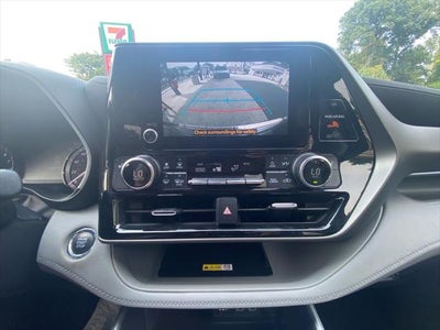2023 Toyota Highlander XLE