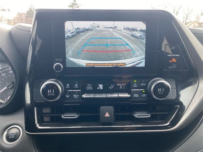 2024 Toyota HIGHLANDER LE