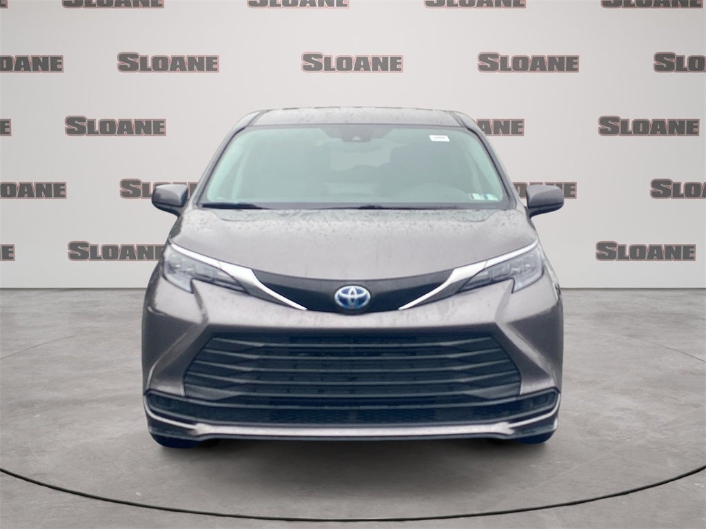 2024 Toyota SIENNA LE LE 8 Passenger