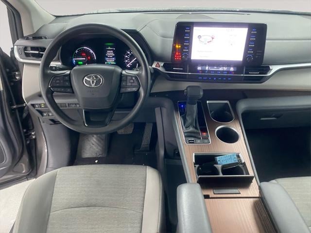 2024 Toyota SIENNA LE LE 8 Passenger