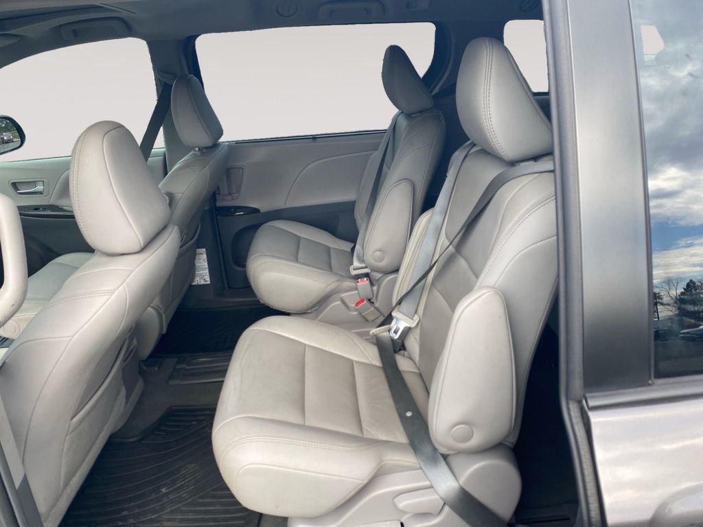 2019 Toyota SIENNA XLE 3.5L XLE 7 Passenger