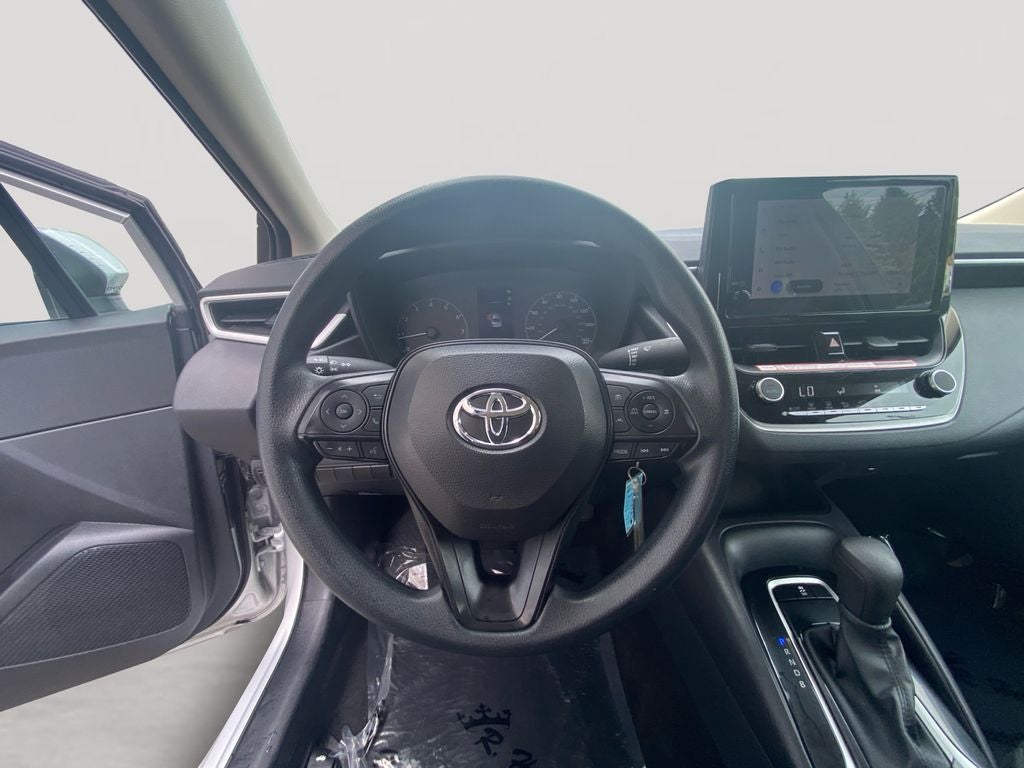 2025 Toyota Corolla LE - Photo 12