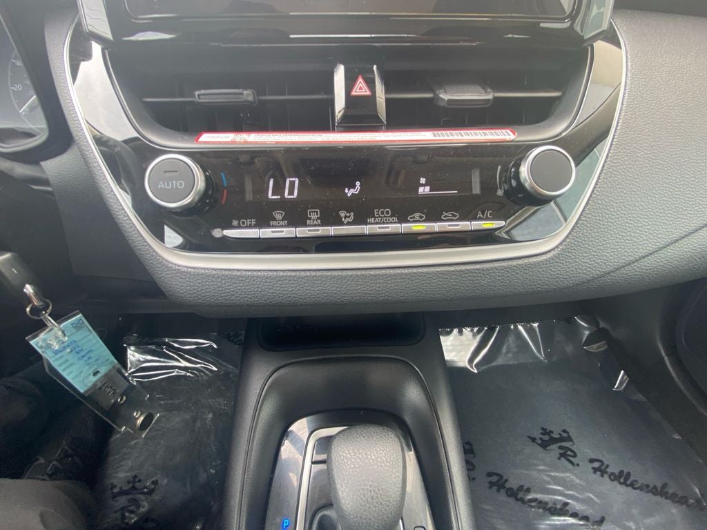 2025 Toyota Corolla LE - Photo 22