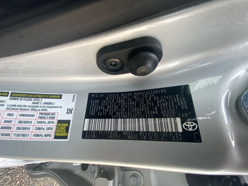 2025 Toyota Corolla LE - Photo 27