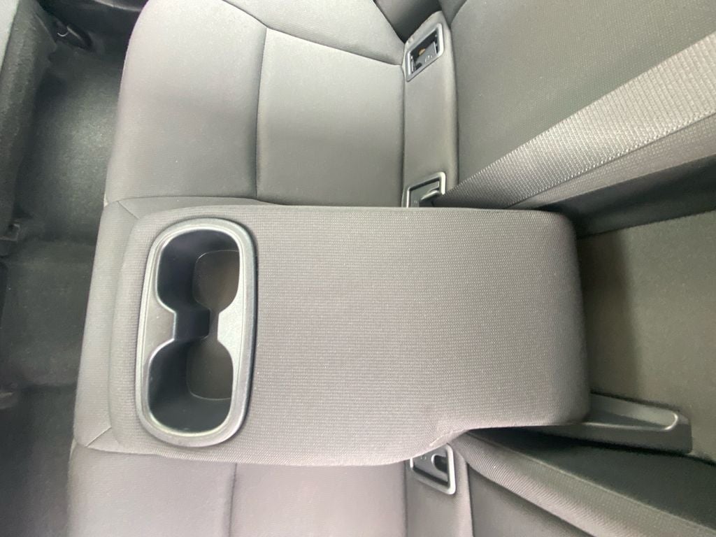 2025 Toyota Corolla LE - Photo 28