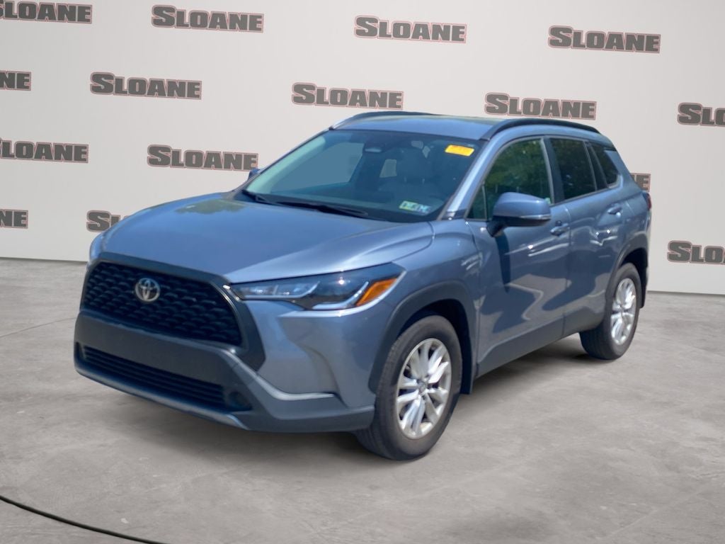 2023 Toyota Corolla Cross LE AWD's photo