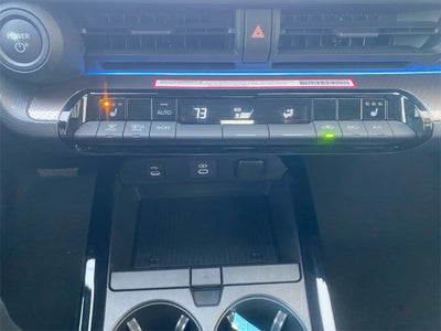 2023 Toyota PRIUS XLE