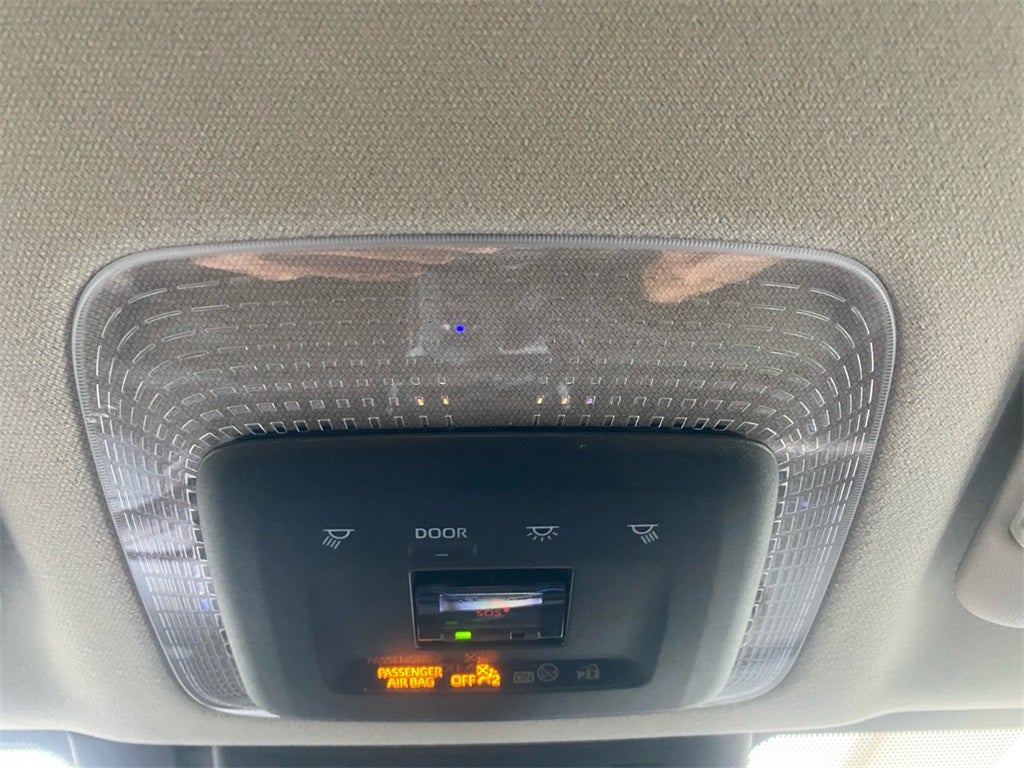 2023 Toyota PRIUS XLE