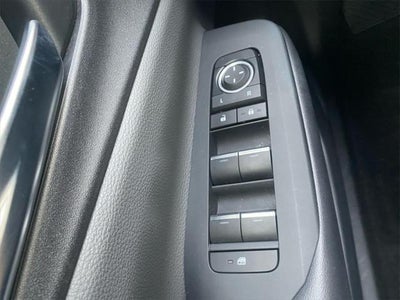 2023 Toyota PRIUS XLE