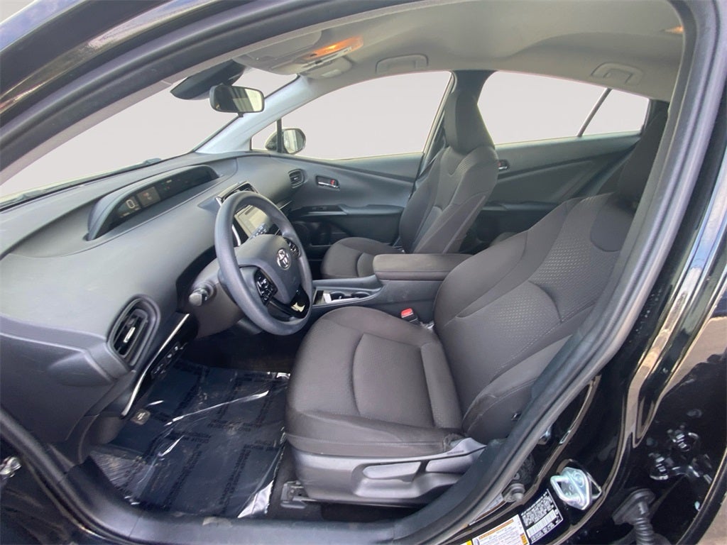 2019 Toyota PRIUS LE