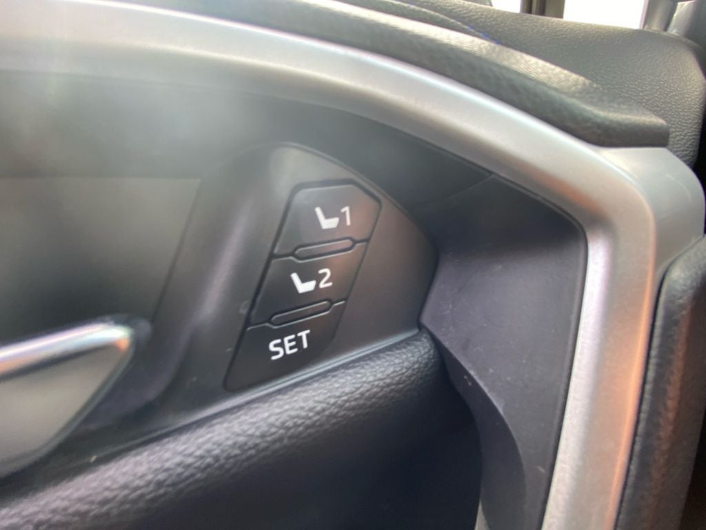 2025 Toyota RAV4 HYBRID XSE