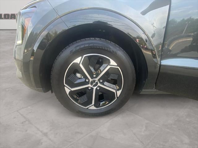 2023 Kia Niro SX
