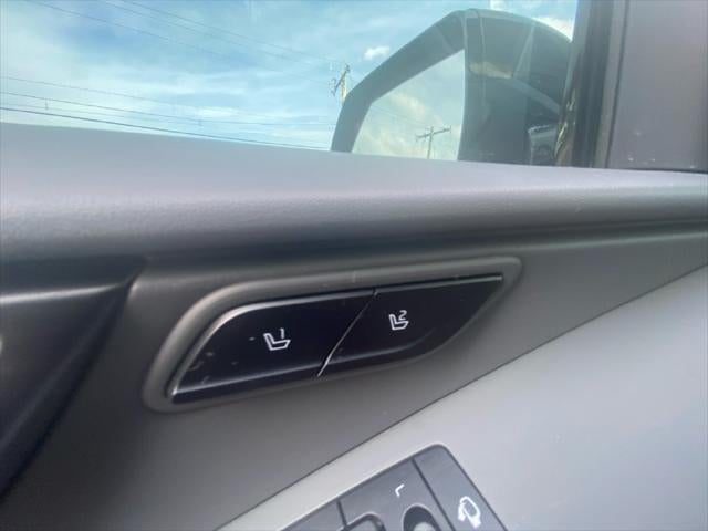 2023 Kia Niro SX