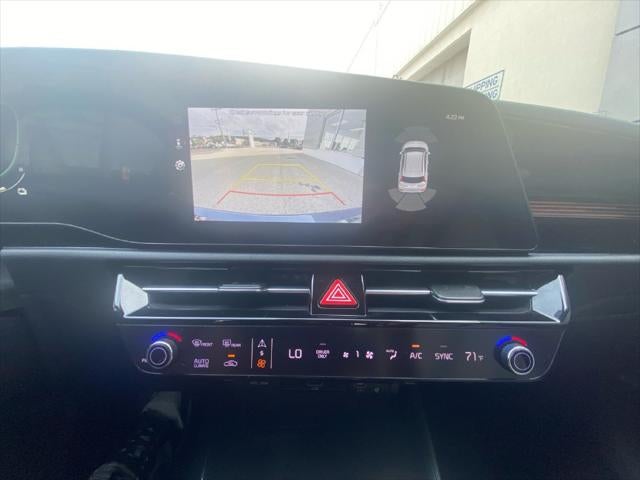 2023 Kia Niro SX