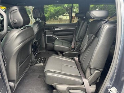 2023 Jeep Wagoneer Series II