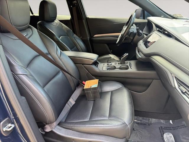 2022 Cadillac XT4 Premium Luxury